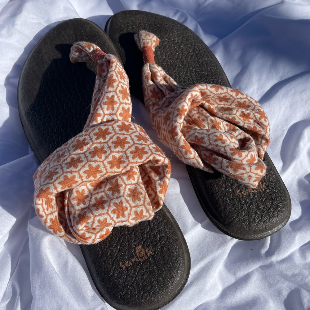 Sanuk Sandal